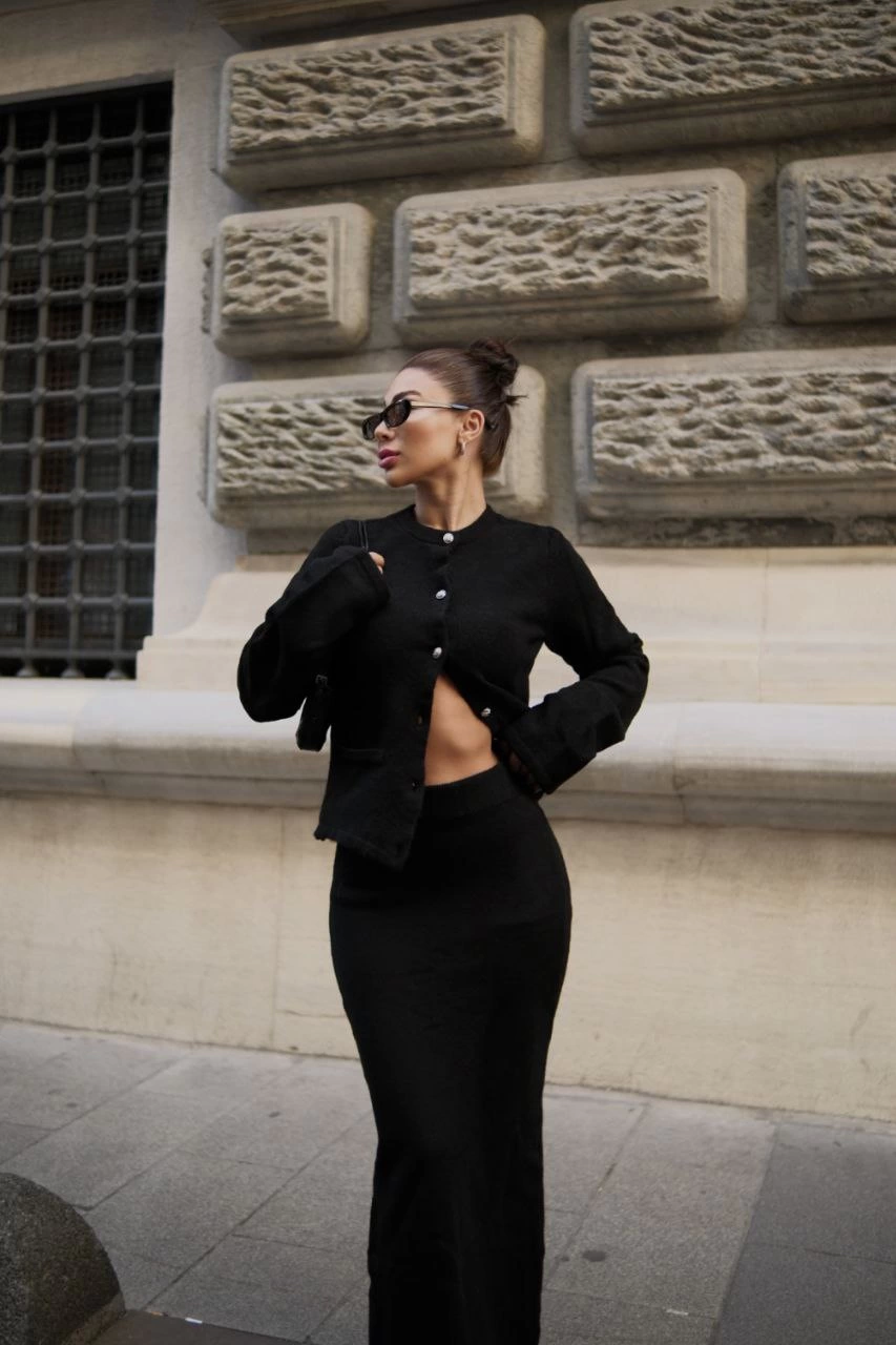 Luviroli Düğmeli Triko İkili Etekli Takım- Siyah